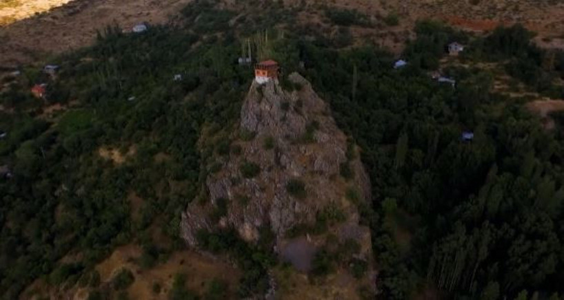 Düğün Dernek 2"nin unutulmaz kayalık evi satışta: 96 basamakla çıkılıyor... Fiyatı dudak uçuklattı - Resim : 2