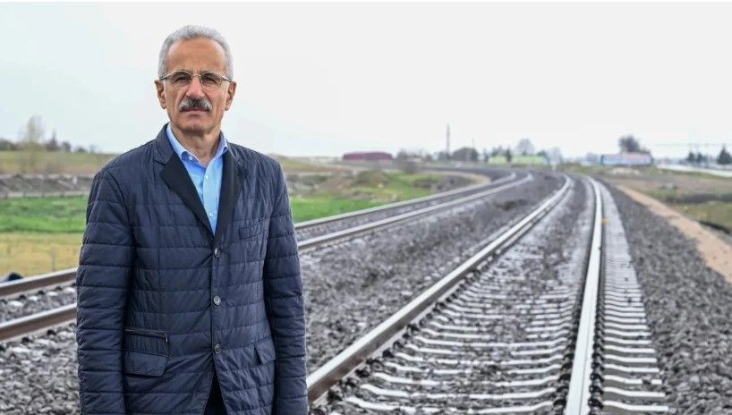Bakan Uraloğlu müjdeyi verdi: 4 saatlik yol 1,5 saate düşüyor - Resim: 10
