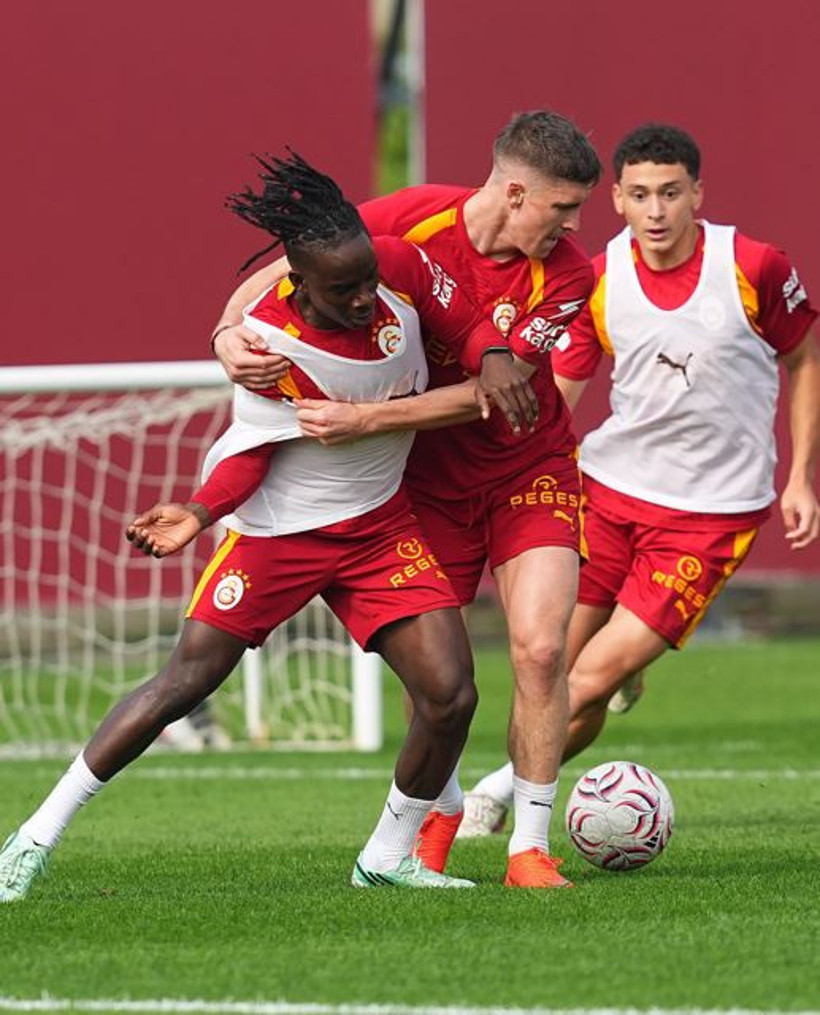 Galatasaray, Fenerbahçe maçının hazırlıklarına başladı - Resim : 1