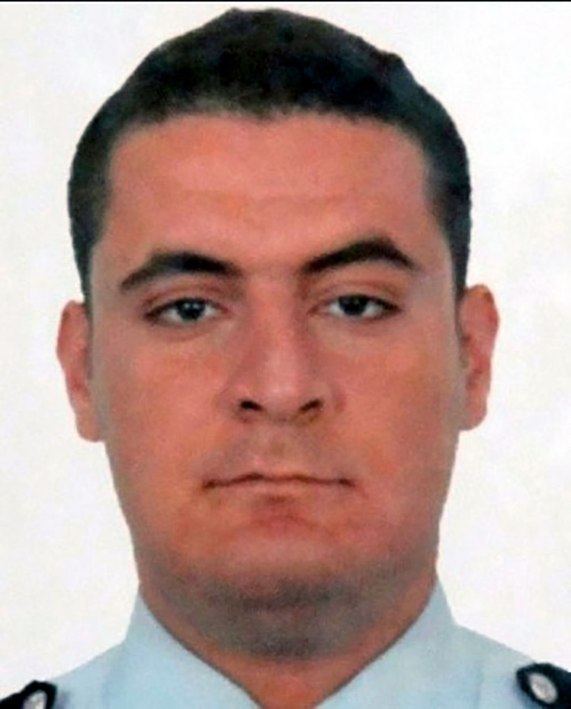 Şehitlikteki yazıyı okuyanlar gözyaşlarına hakim olmadı: Yusuf görmediği babasını ‘kral’ ilan etti - Resim: 4
