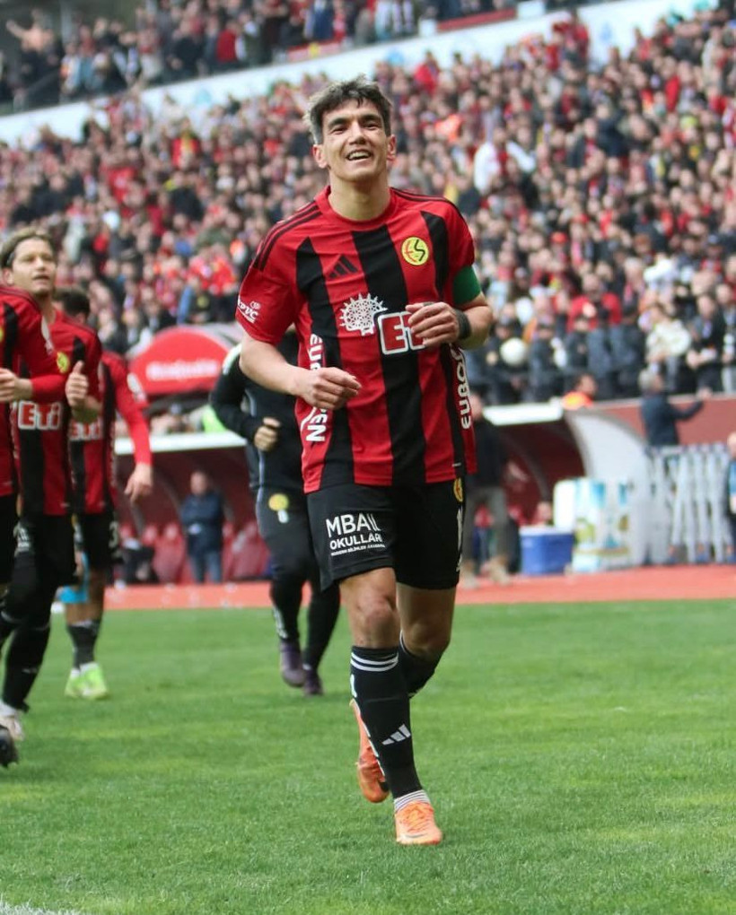 Şampiyonluğa 1 puan kalmıştı, 15 dakikada 3 gol yiyerek şoka uğradılar... Türkiye'de inanılmaz maç - Resim: 2