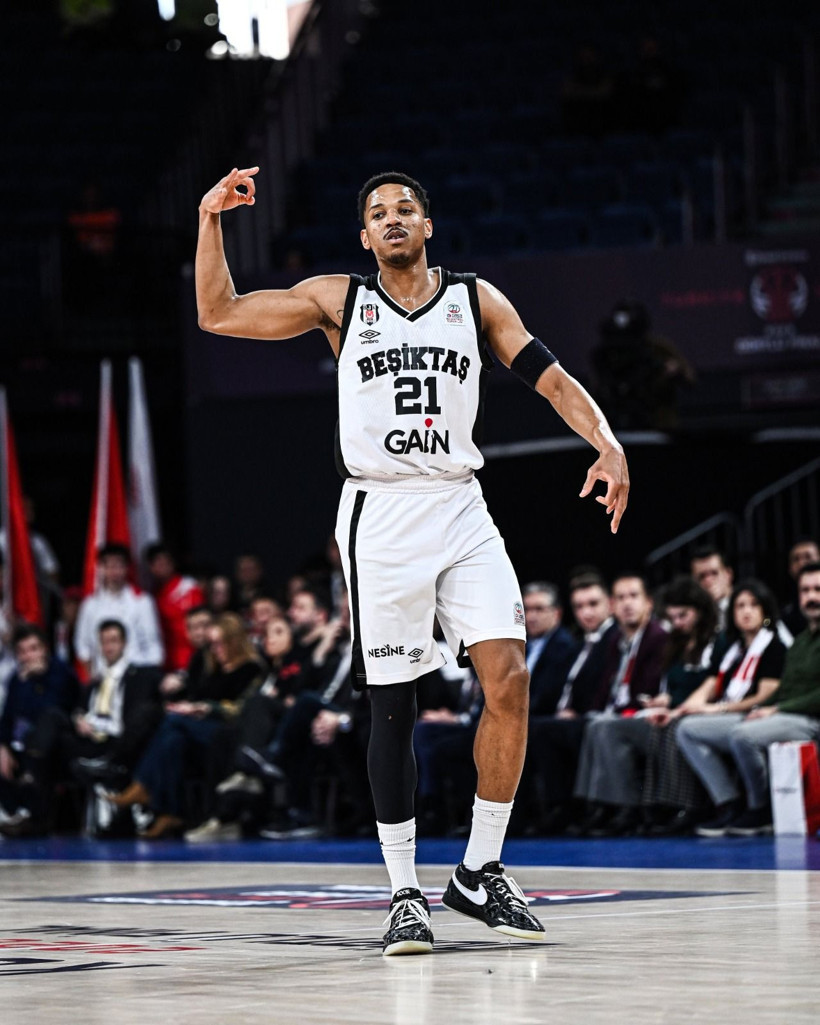 Nefes kesen maçta Beşiktaş, Anadolu Efes’i yenerek finale kaldı - Resim: 2