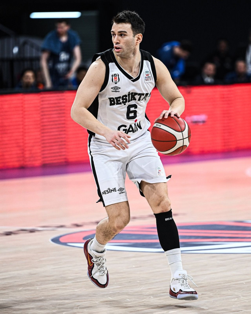 Nefes kesen maçta Beşiktaş, Anadolu Efes’i yenerek finale kaldı - Resim: 5