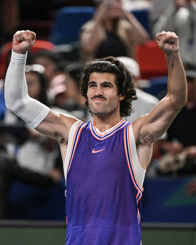 Tenis kortundan RAMS Park'a uzanan benzerlik - Resim : 1