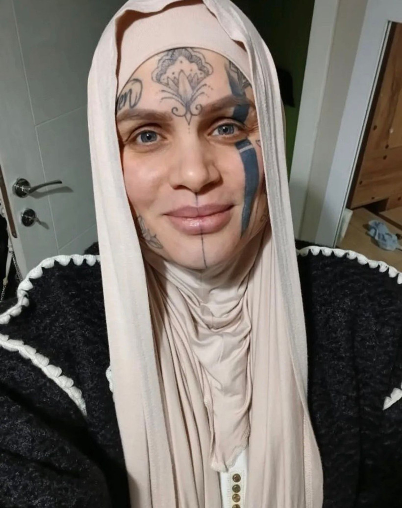 Didem Arslan Yılmaz'la Vazgeçme'de yüzündeki dövmelerle gündem olmuştu: Nazan Ünal'ın yeni mesleği şaşırttı - Resim: 1