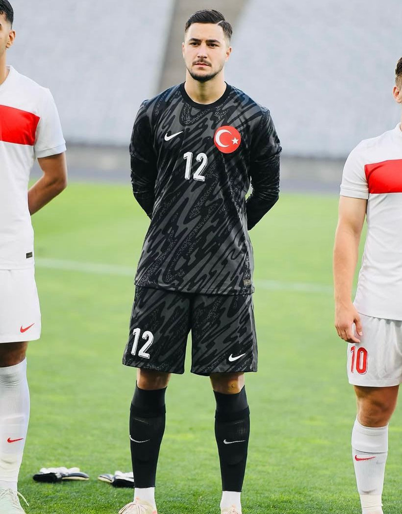 Birleşik Arap Emirlikleri, Türk futbolcuyu milli takımına almak istiyor - Resim: 7