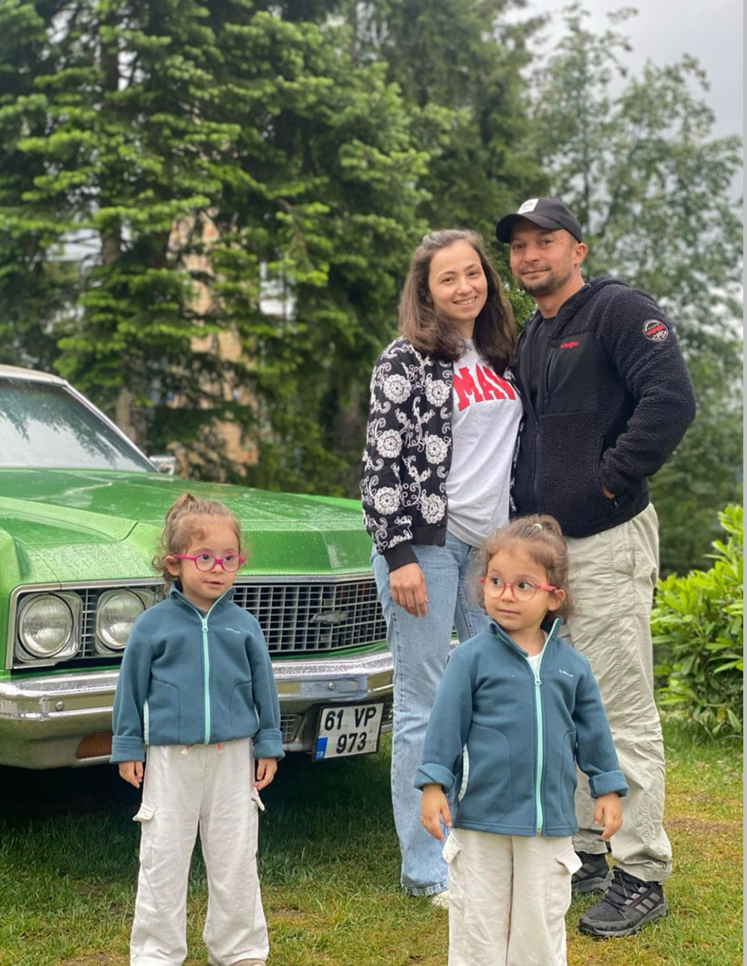 Sosyal medyada “Baba Kız Doğada” adıyla tanınan içerik üreticisi Murat Kurtal, eşi Sunay Kurtal’ın vefat ettiğini duyurdu - Resim : 1