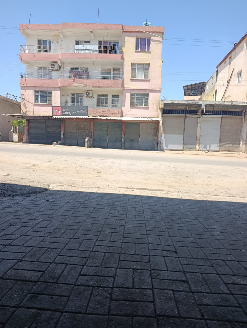 Sanayinin içinde diş fabrikası: Suriyelinin ürettiği kaçak dişler Türkiye'ye dört bir yanına gönderiliyor - Resim : 2