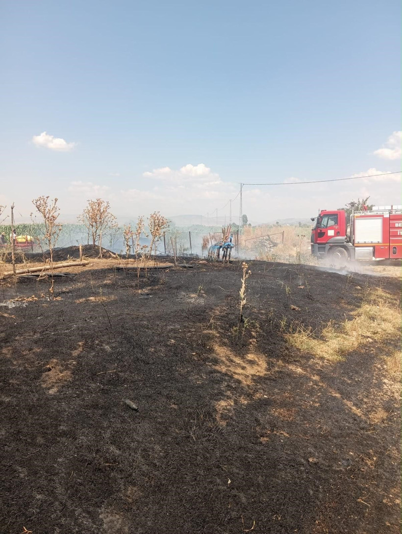 Bingöl'de alevler ekiplerin müdahalesiyle durduruldu - Resim : 2