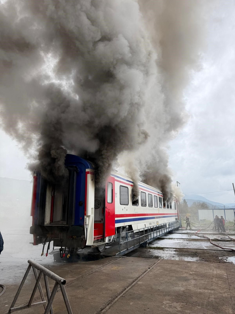 Raylara inmeden kül oldu: Pamukova’da yangın - Resim: 7