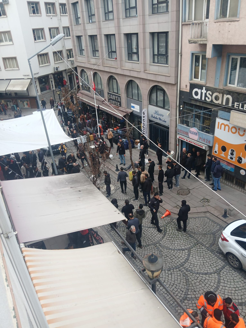 Cezaevinden yeni çıkmıştı: Çırak ile babasını tabanca ile vurdu: Ankara’da otoparkta dehşet - Resim : 1
