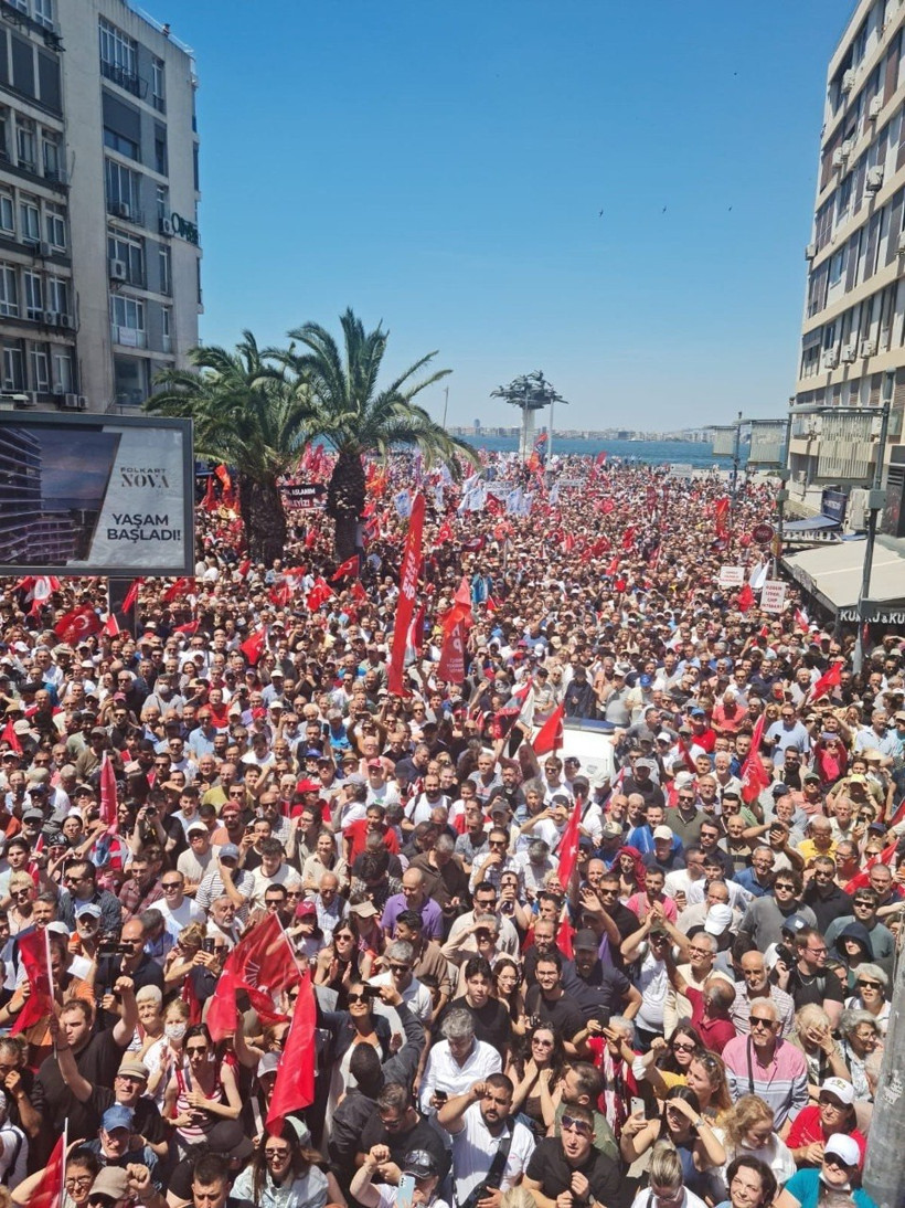 &Ouml;zg&uuml;r &Ouml;zel'den Kılı&ccedil;daroğlu'na &ouml;n se&ccedil;im &ccedil;ağrısı: 2 milyon &uuml;ye karar versin - Resim : 3