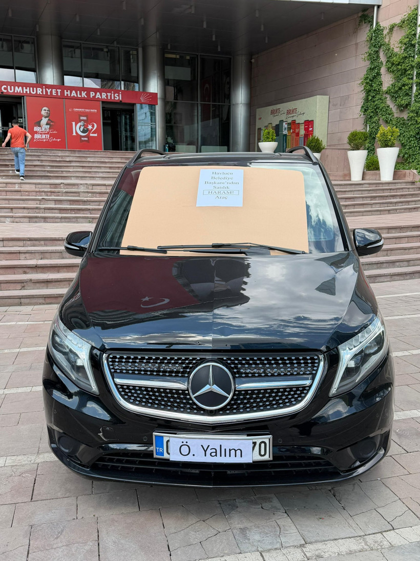 Özgür Özel'in araçları satışa çıkarıldı - Resim : 2