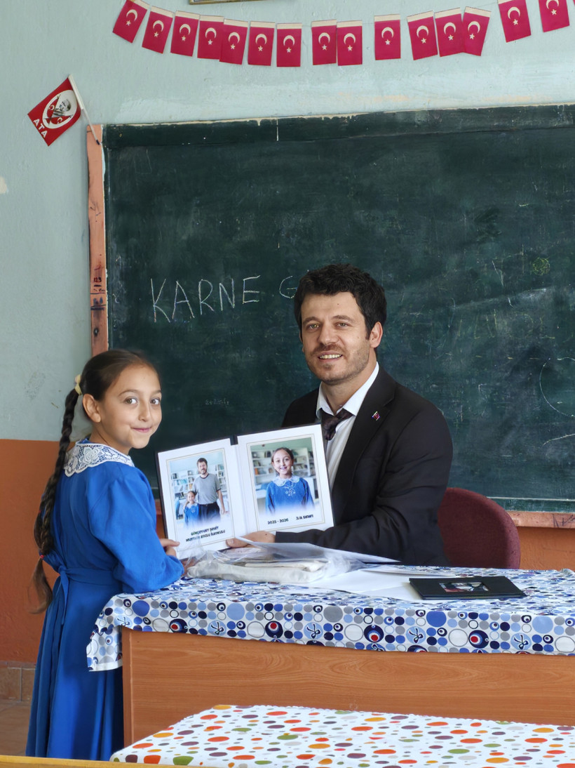 Türkiye bu okulu konuşuyor: Tek öğrenciyle tarihi karne günü - Resim : 1