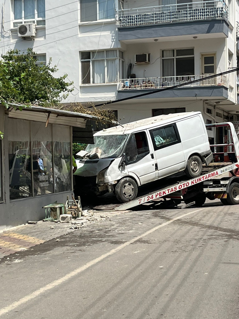 Çay keyifleri kabusa döndü: Osmaniye'de korkunç kaza: 1 ölü 3 yaralı - Resim : 1