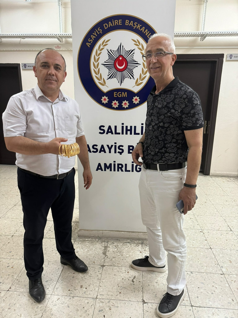 Altınları kaptı, tarlaya Kaçtı: Manisa'da milyonluk vurgun - Resim : 3