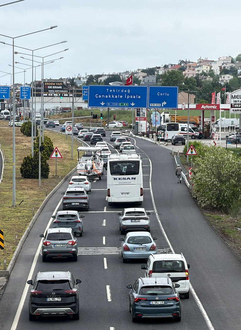 Trakya yönü de Anadolu geçişi de kilit: Sürücüler iki yakada da adım adım ilerliyor - Resim: 11