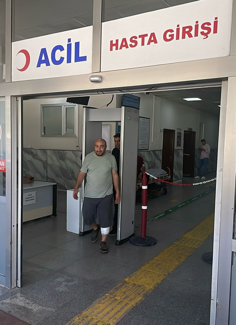Bayram geleneği yine bozulmadı: 'Acemi Kasaplar' hastanelik oldu - Resim: 21
