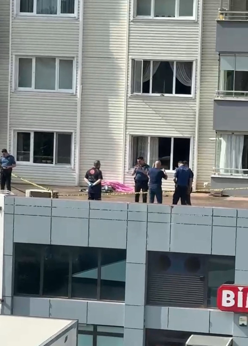 Pencereden düşen kadın öldü: Bayram sevinci yerini acıya bıraktı - Resim : 3
