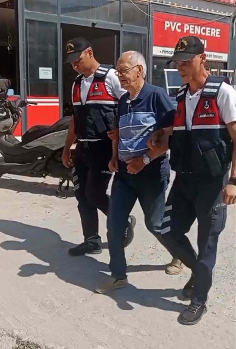 Kuşadası’nda esnaf kooperatifine operasyon: Başkan Öten gözaltı alındı - Resim : 1