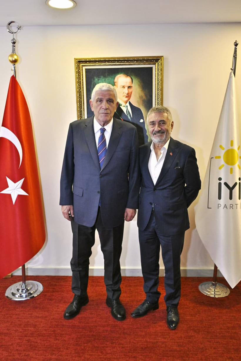 Bayrak mitinginde 3. durak Aksaray - Resim : 1