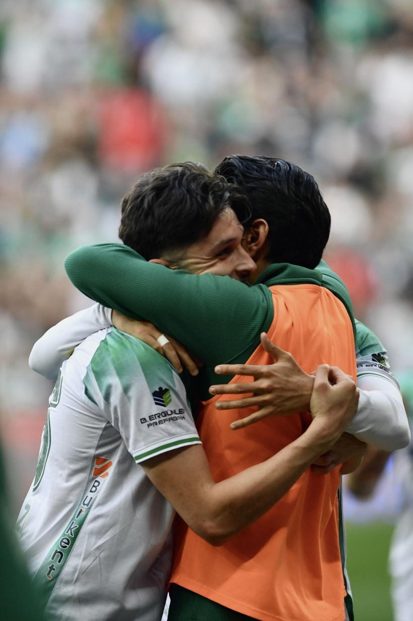 Ne yaptın sen Salih Kavrazlı? Bursaspor'dan Kırklarelispor'a fark - Resim: 4