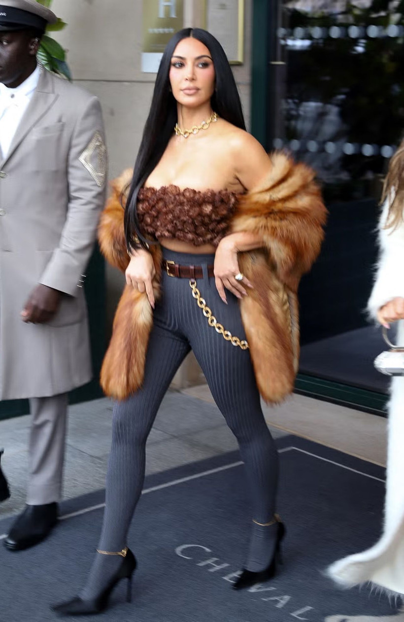 Kim Kardashian'dan dumura uğratan itiraf: 4 kişiye 5 tane düşüyor - Resim: 7