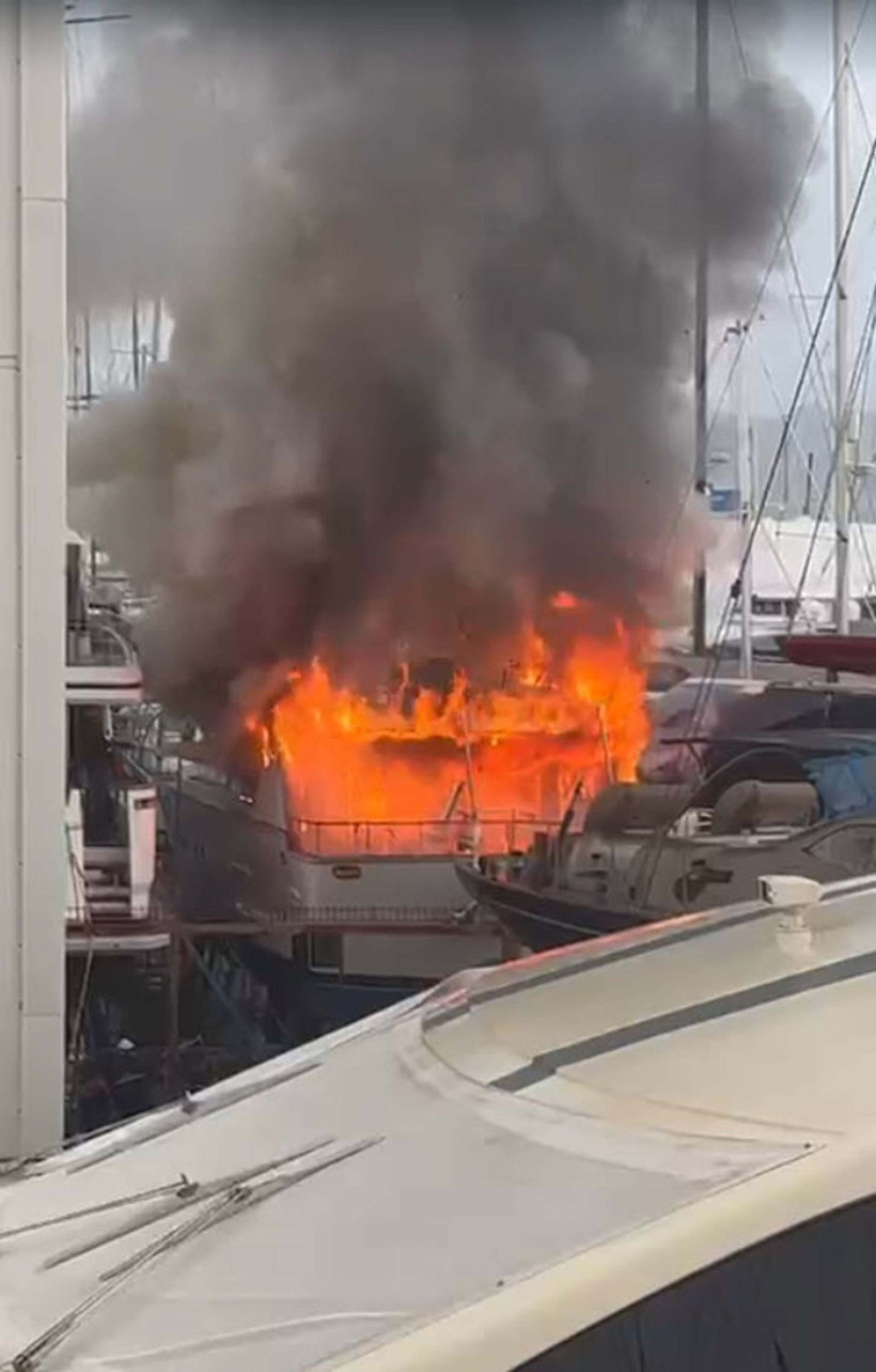 Trabzonspor eski başkanının lüks yatı alevlere teslim oldu - Resim: 1