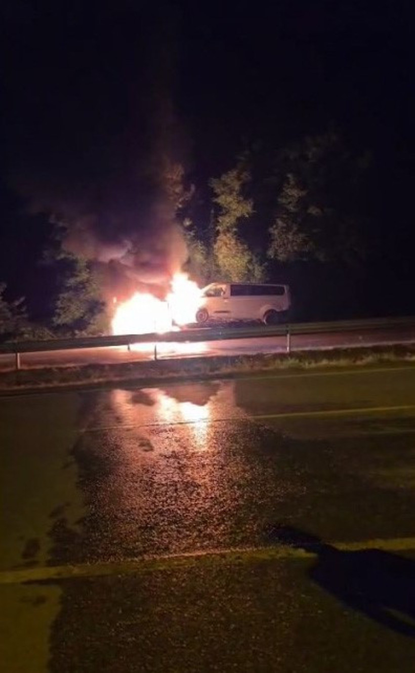 Samsun'da seyir halindeki çekici alevlere teslim oldu - Resim : 2