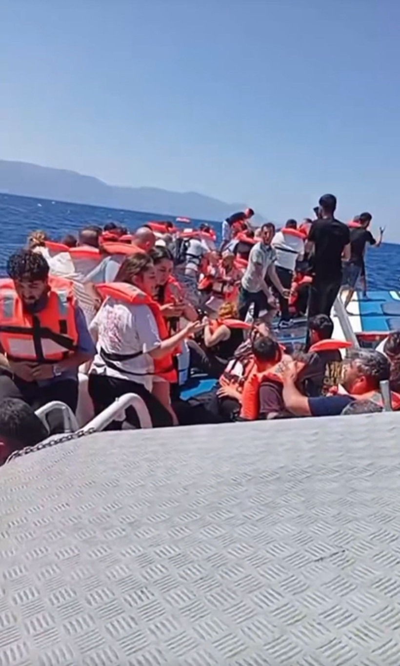 Girne'deki katamaran faciasından yeni görüntü: İşte gemi yan yattığındaki panik anları... - Resim: 11