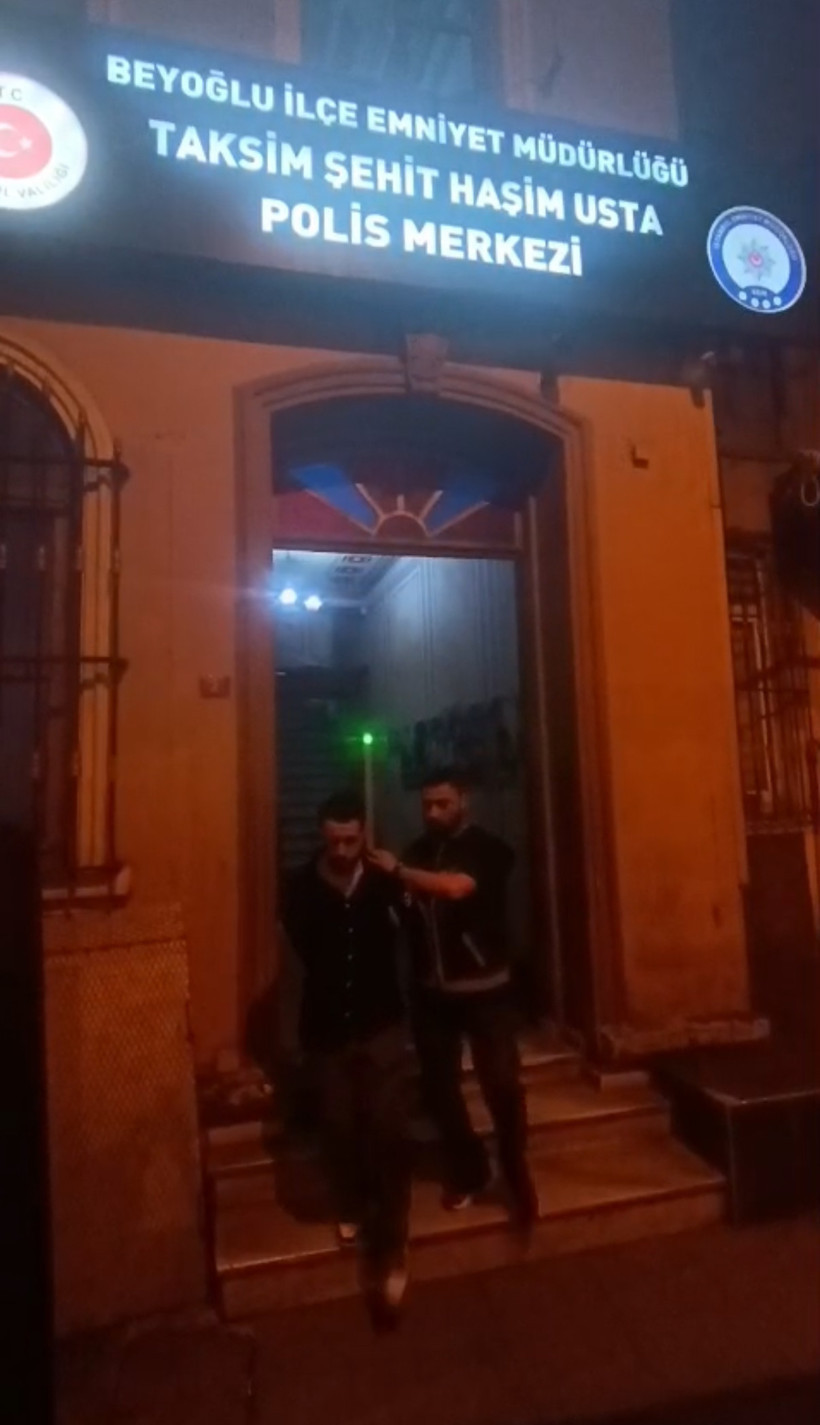 Eğlence mekanında korkun&ccedil; anlar! Cam bardakla boğazını kesti: Kameraya anbean yansıdı - Resim : 4