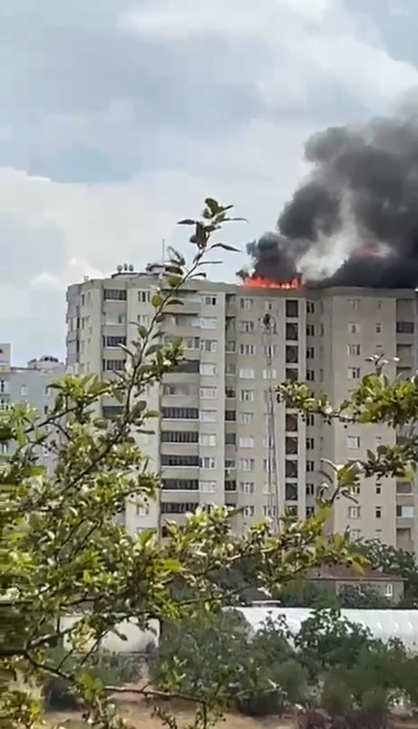 Gebze'de korkutan yangın itfaiyenin müdahalesiyle söndürüldü - Resim : 2