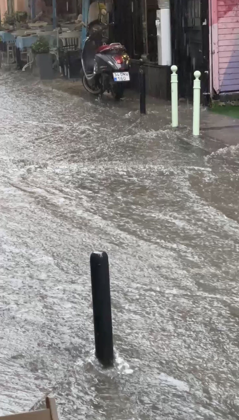 İstanbul’da korku dolu dakikalar: Sel sularına karşı direnen hayatlar - Resim: 3