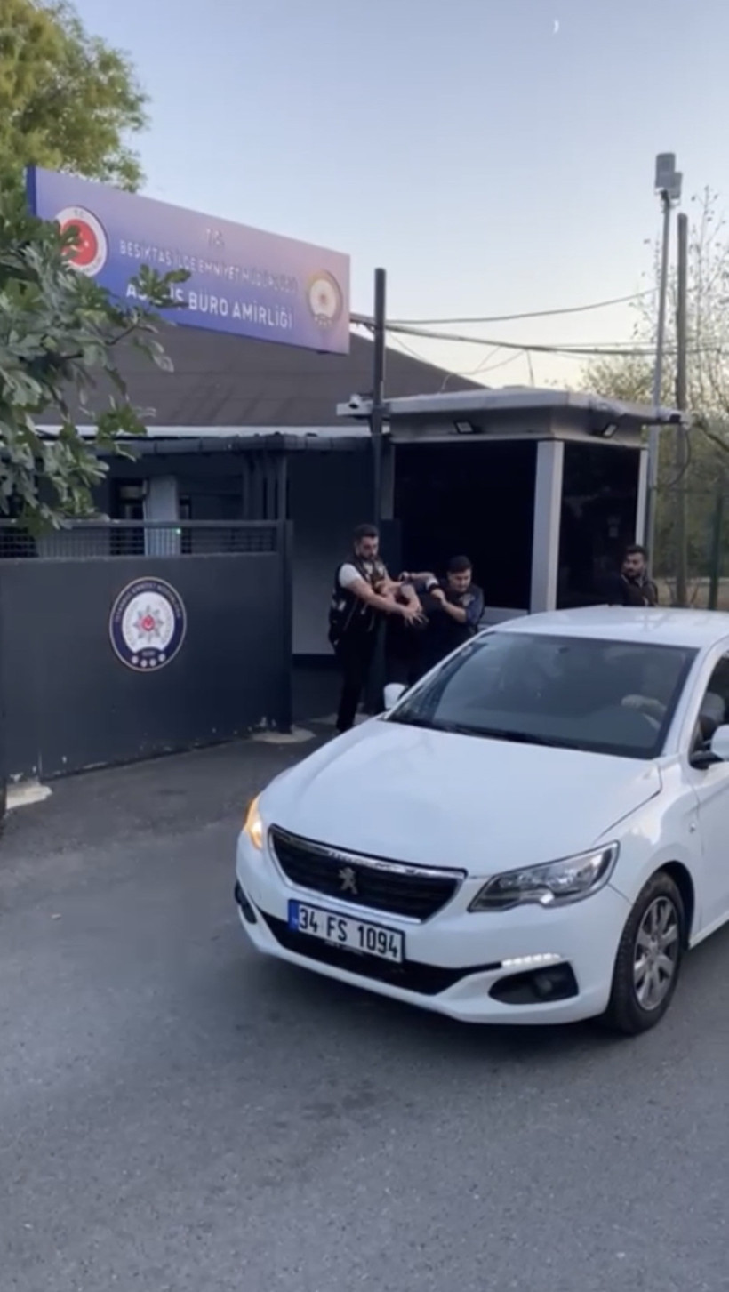Polis bile şoke oldu: Skutere gizlemişler hem de defter tutmuşlar : Ünlülere yeni bir operasyonun sinyali mi? - Resim : 6