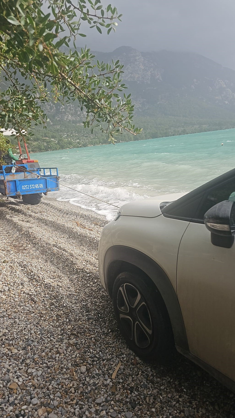 Muğla'da fırtına ve sağanak hayatı olumsuz etkiledi - Resim : 1