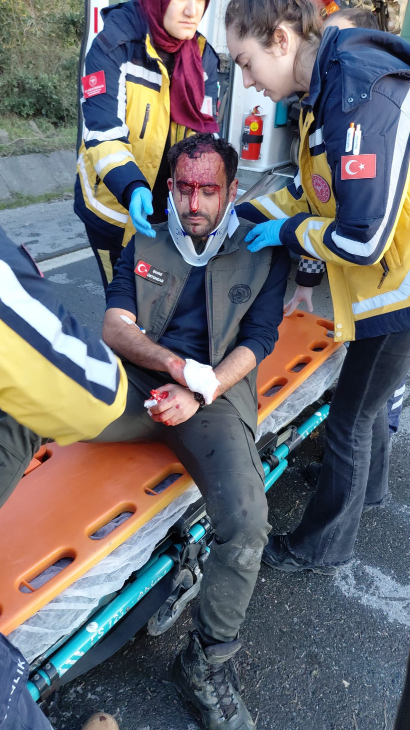 Orman personelini taşıyan araç takla attı: 3 yaralı - Resim : 5