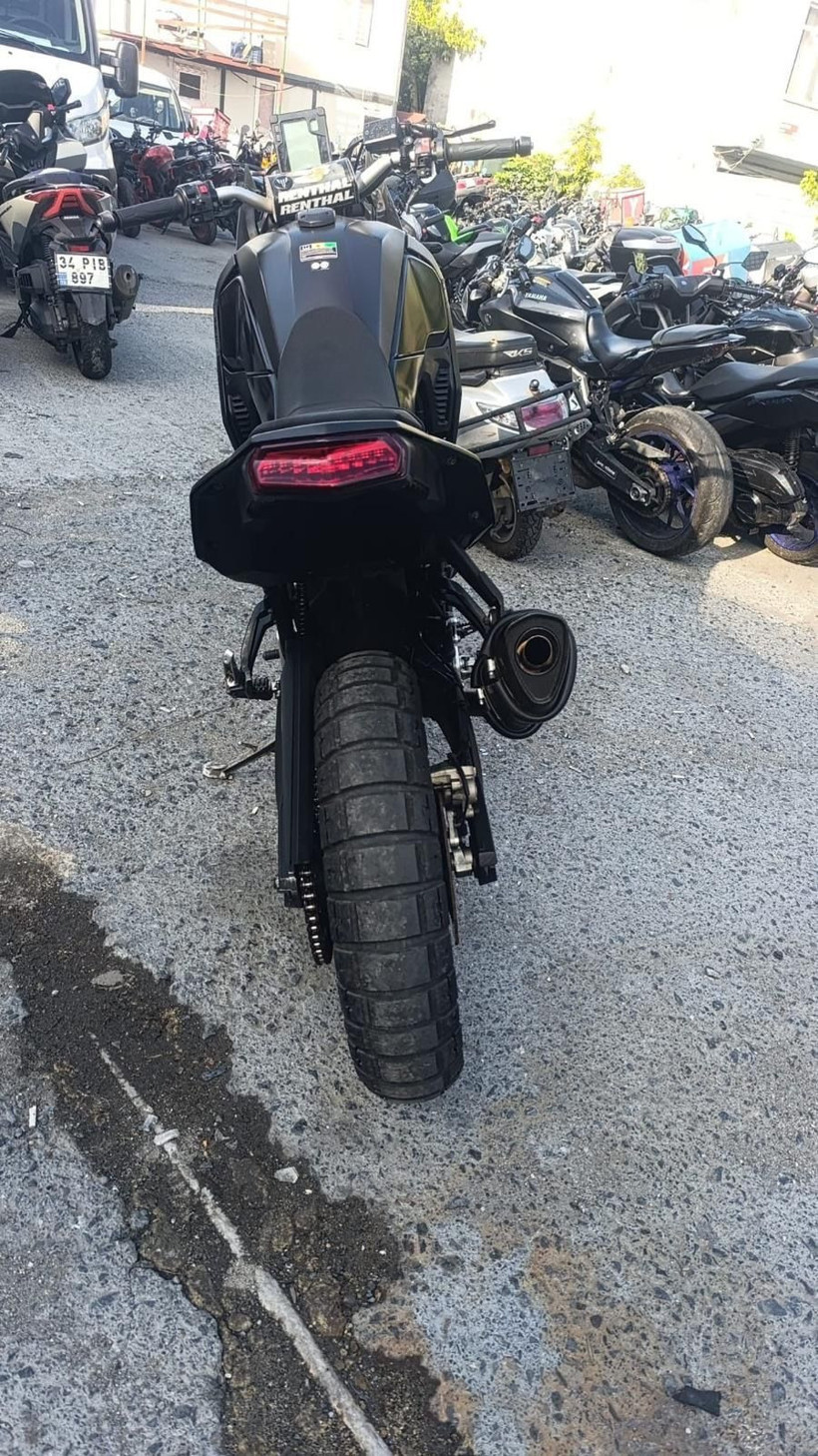Magandanın tık uğruna paylaştığı görüntü pahalıya mal oldu - Resim: 4