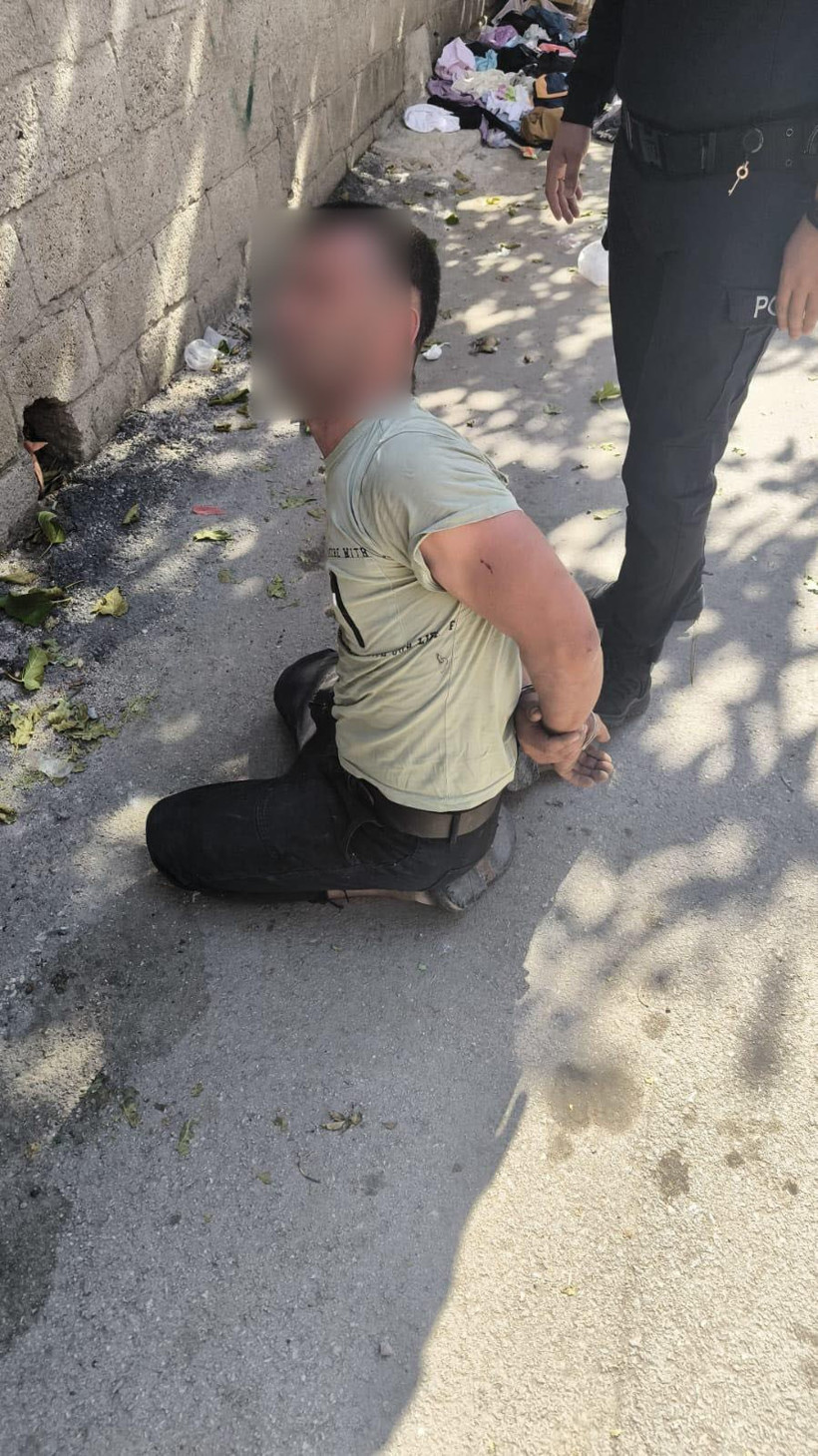 Sürücünün şaşkınlığını fırsat bilip otomobili çaldı - Resim : 2