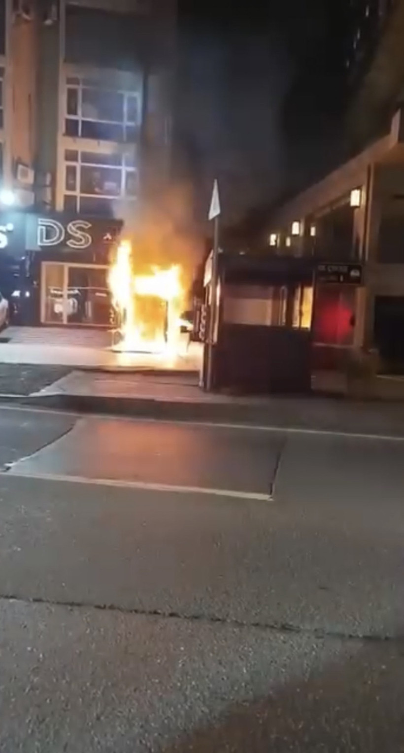 Etiler'de gece kul&uuml;b&uuml; kundaklayıp sahibini kurşun yağmuruna tuttular - Resim : 2