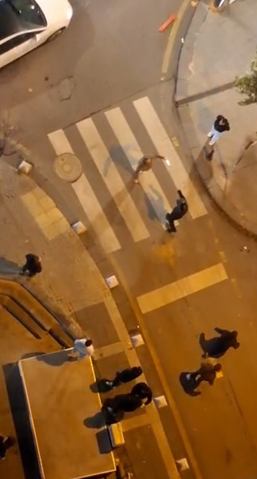 &Ccedil;ift bı&ccedil;aklı dehşet! Kağıthane&rsquo;de korku dolu onlar: Kameraya anbean yansıdı - Resim : 2