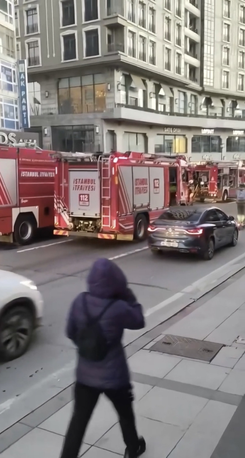 Etiler'de gece kul&uuml;b&uuml; kundaklayıp sahibini kurşun yağmuruna tuttular - Resim : 3