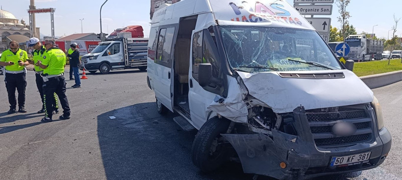 Kayseri’de trafik kazası: 8 yaralı - Resim : 2