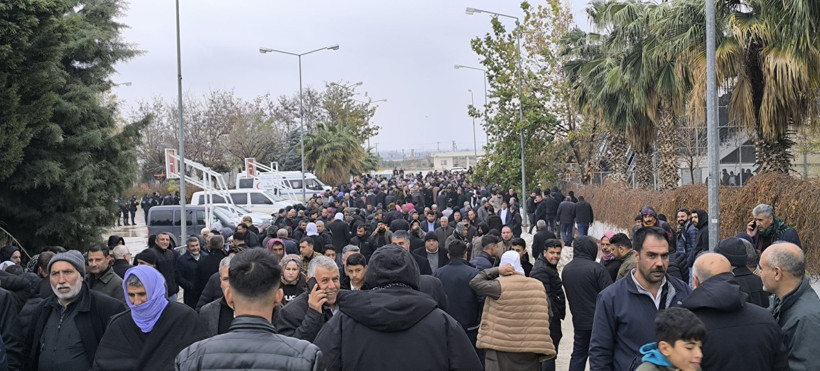 Seçim meydan savaşına döndü: TOMA devreye girdi: 1 ‘i polis 14 yaralı - Resim : 1