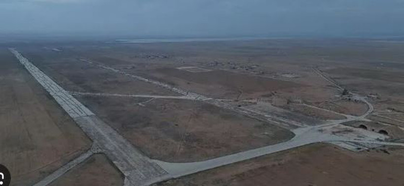 Suriye’nin İdlib bölgesinde askeri havaalanına 4 saldırı - Resim : 1