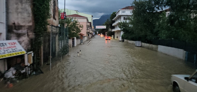 Kastamonu Cide sular altında kaldı - Resim : 2