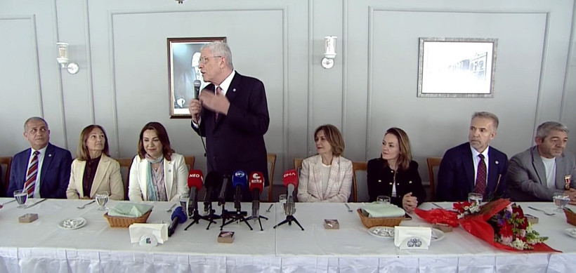 Şehit annesinin sözleri üzerine Dervişoğlu gözyaşlarını tutamadı - Resim : 4