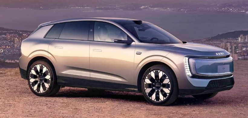 Bu otomobil ezberleri bozuyor: 5 dakikada şarj 1000 beygir güç - Resim: 10