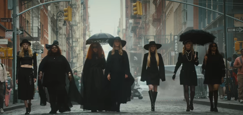 13’üncü sezon çıktı: American Horror Story listeleri kasıp kavurdu - Resim: 11