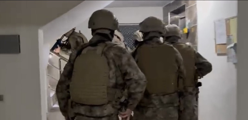 Silah tutukluk yapınca plan yarım kaldı: "Sarallar" çetesinin Bursa ayağına darbe vuruldu - Resim : 5