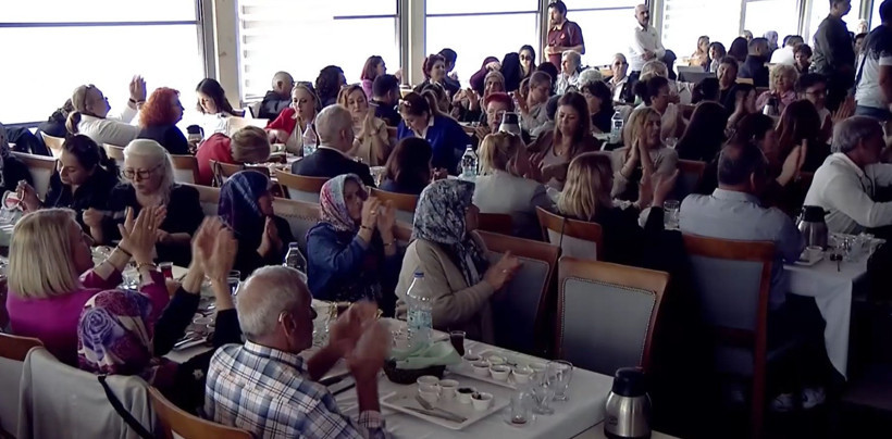 Şehit annesinin sözleri üzerine Dervişoğlu gözyaşlarını tutamadı - Resim : 3